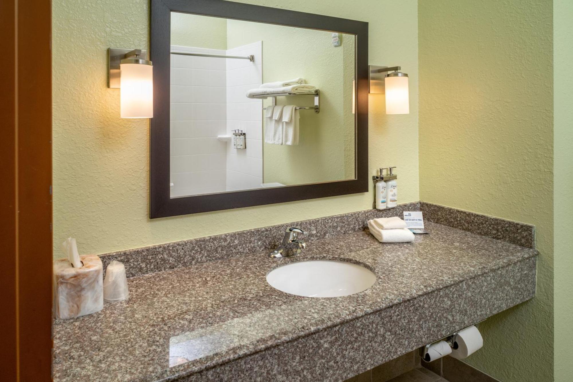 Holiday Inn Express & Suites Lebanon By Ihg Esterno foto